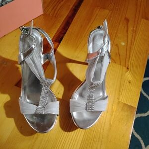 De Blossom Collection Silver Strappy Heels